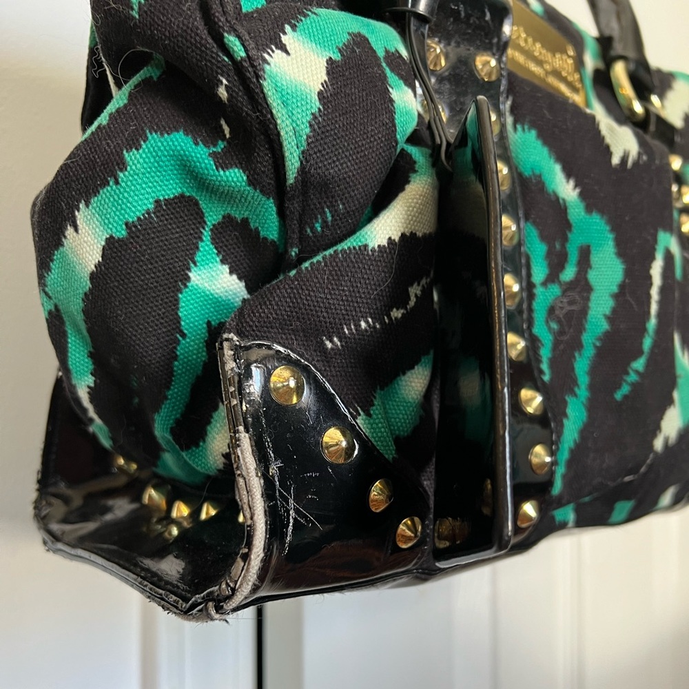 Betsey Johnson canvas and pleather tote. Very good condition - Picture 6 of 9